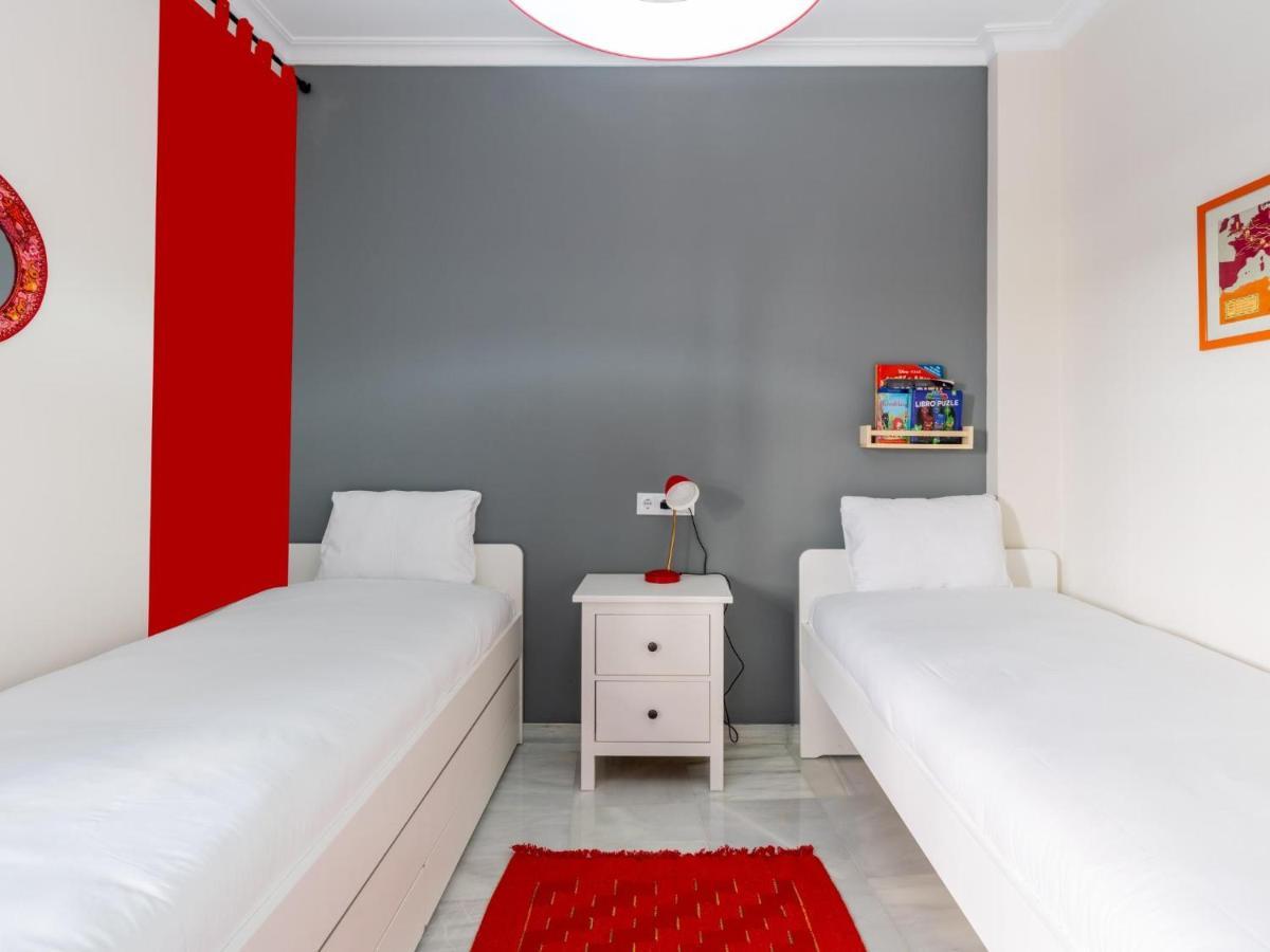 Holi-Rent Penthouse Penuelas Sevilha Exterior foto